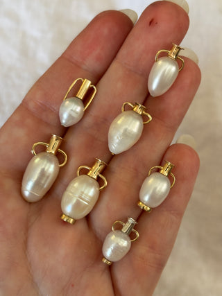 Amphora Pearl Vessel 3