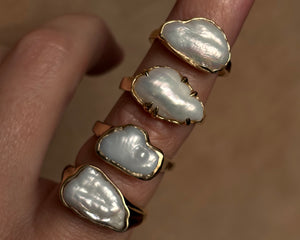 Bezel Cloud Pearl Ring Sample