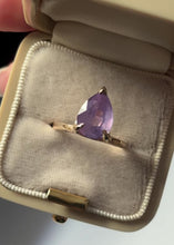 Load and play video in Gallery viewer, Purple Pear Sapphire Ring
