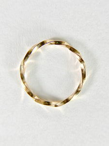 Pillar Twist Ring In 14k Yellow Gold