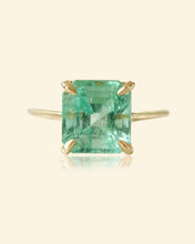 Load image into Gallery viewer, Chunky Emerald Ring
