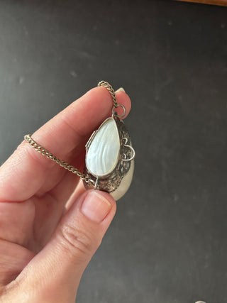 Vintage Sterling Silver Mother Of Pearl Shell Snuff Box
