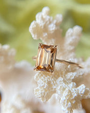 Load image into Gallery viewer, Scissor Cut Peach Zircon Ring
