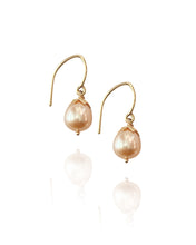 Load image into Gallery viewer, Peach Palm Pearl Earrings
