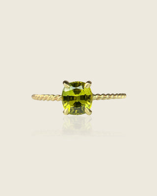 Oval Chartreuse Sapphire Ring