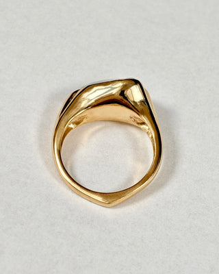 Signet Cloud Pearl Ring Sample