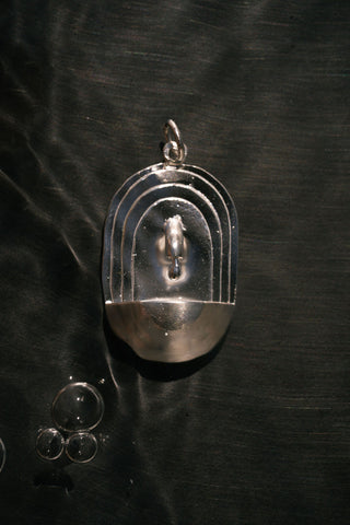 Silver Single Well Fontanella Pendant