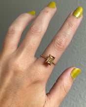 Load and play video in Gallery viewer, Scissor Cut Peach Zircon Ring
