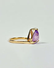 Load image into Gallery viewer, Purple Pear Sapphire Ring
