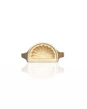 Load image into Gallery viewer, RTS Seashell Signet Ring
