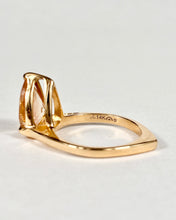 Load image into Gallery viewer, Oregon Sunstone Pear Ring
