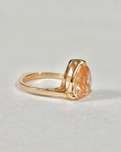 Load image into Gallery viewer, Oregon Sunstone Pear Ring
