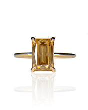 Load image into Gallery viewer, Scissor Cut Peach Zircon Ring
