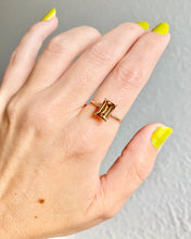 Load image into Gallery viewer, Scissor Cut Peach Zircon Ring
