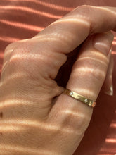 Load image into Gallery viewer, Stelle Diamond Engraved Band
