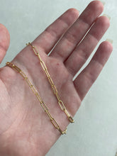 Load image into Gallery viewer, Large Paper Clip Chain
