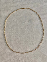 Load image into Gallery viewer, Medium Paper Clip Chain
