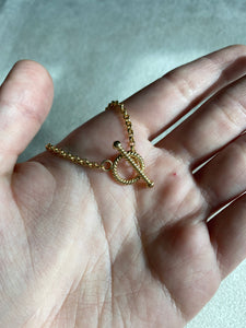 Twisted Toggle 14k Gold