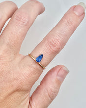 Load image into Gallery viewer, Blue Sapphire Kite Ring
