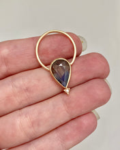 Load image into Gallery viewer, Pear Sapphire Sunday Swivel
