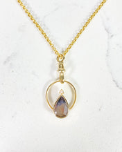 Load image into Gallery viewer, Pear Sapphire Sunday Swivel
