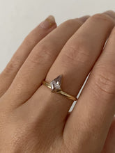 Load and play video in Gallery viewer, Kite Shaped Pink Zircon Ring
