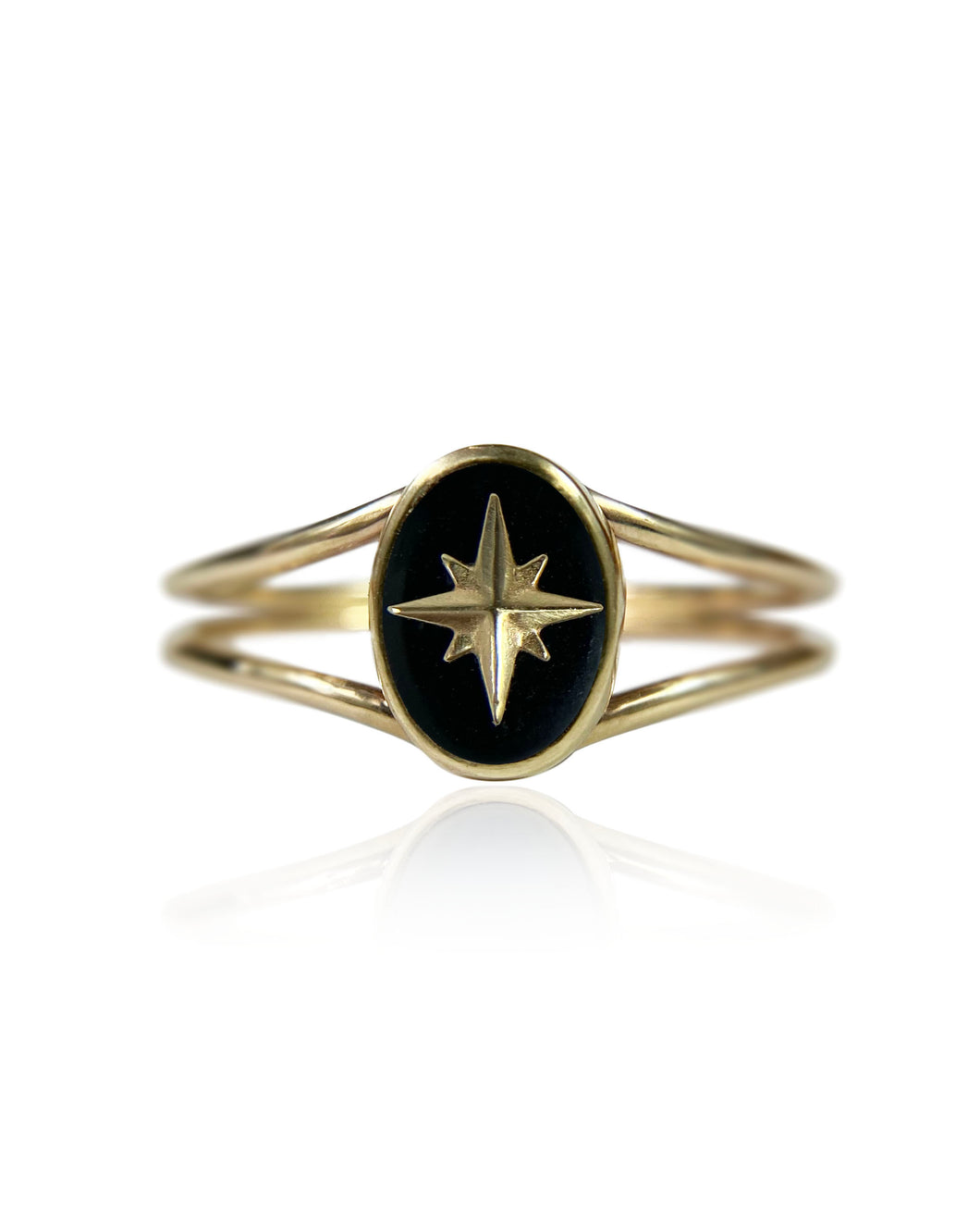 Split Shank Onyx Star Ring in 14k Gold