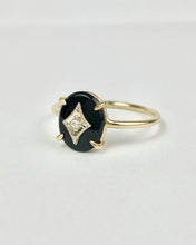 Load image into Gallery viewer, Onyx And White Gold Diamond Ring
