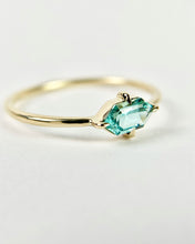 Load image into Gallery viewer, Teal Tourmaline Elongated Hexagon Ring
