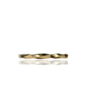 Load image into Gallery viewer, Pillar Twist Ring In 14k Yellow Gold
